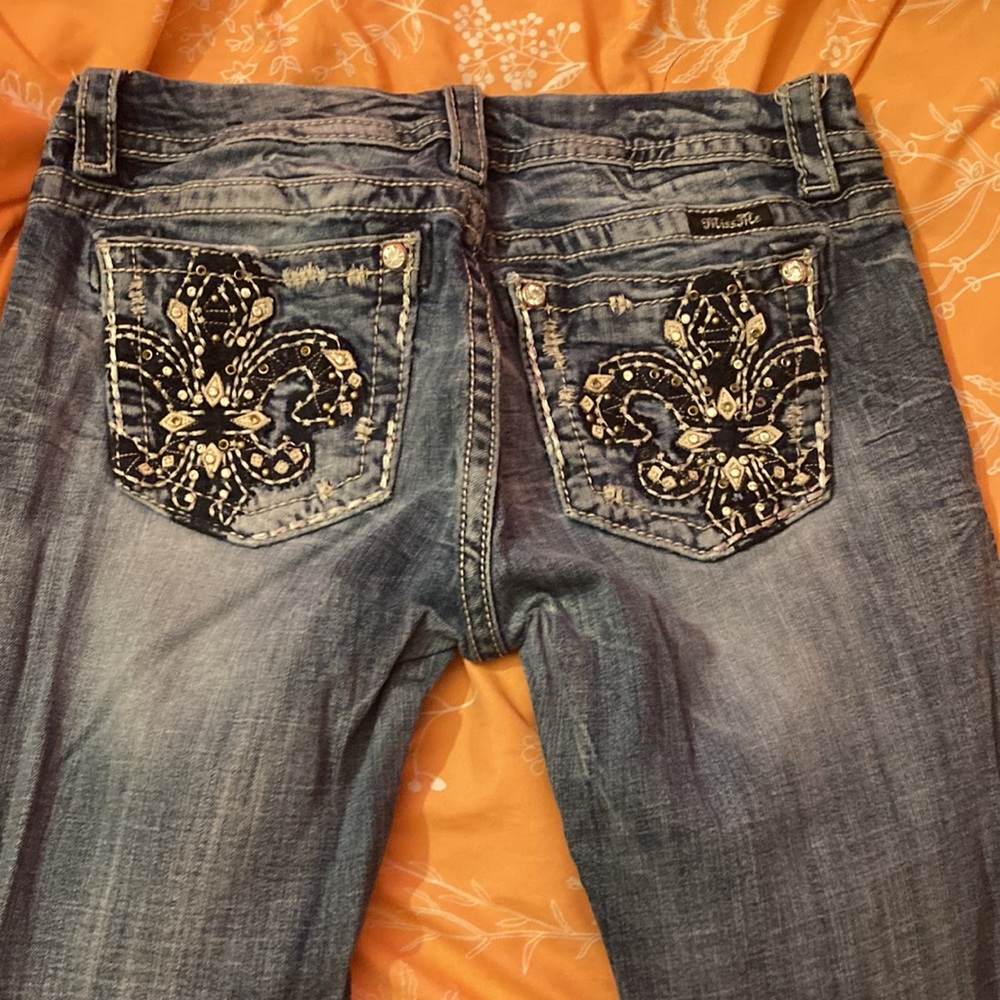 Mid Rise, Blue Jeans. - Picture 2 of 2